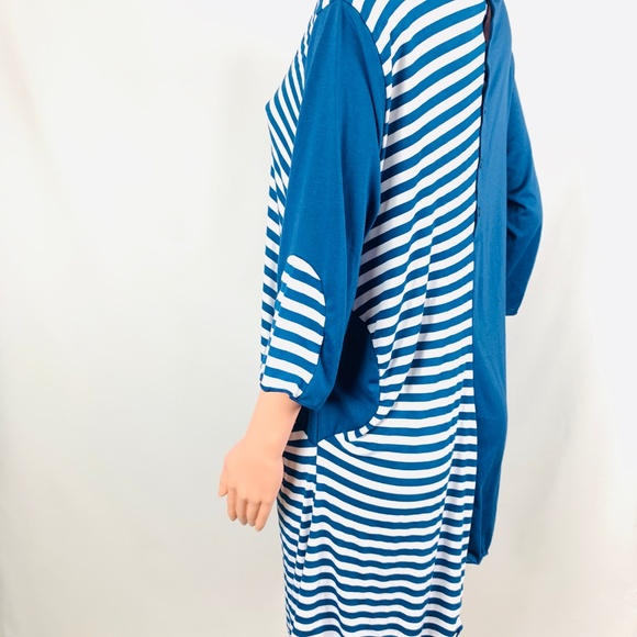 Aster By Firmiana Tunic with Pocket - Picture 6 of 8